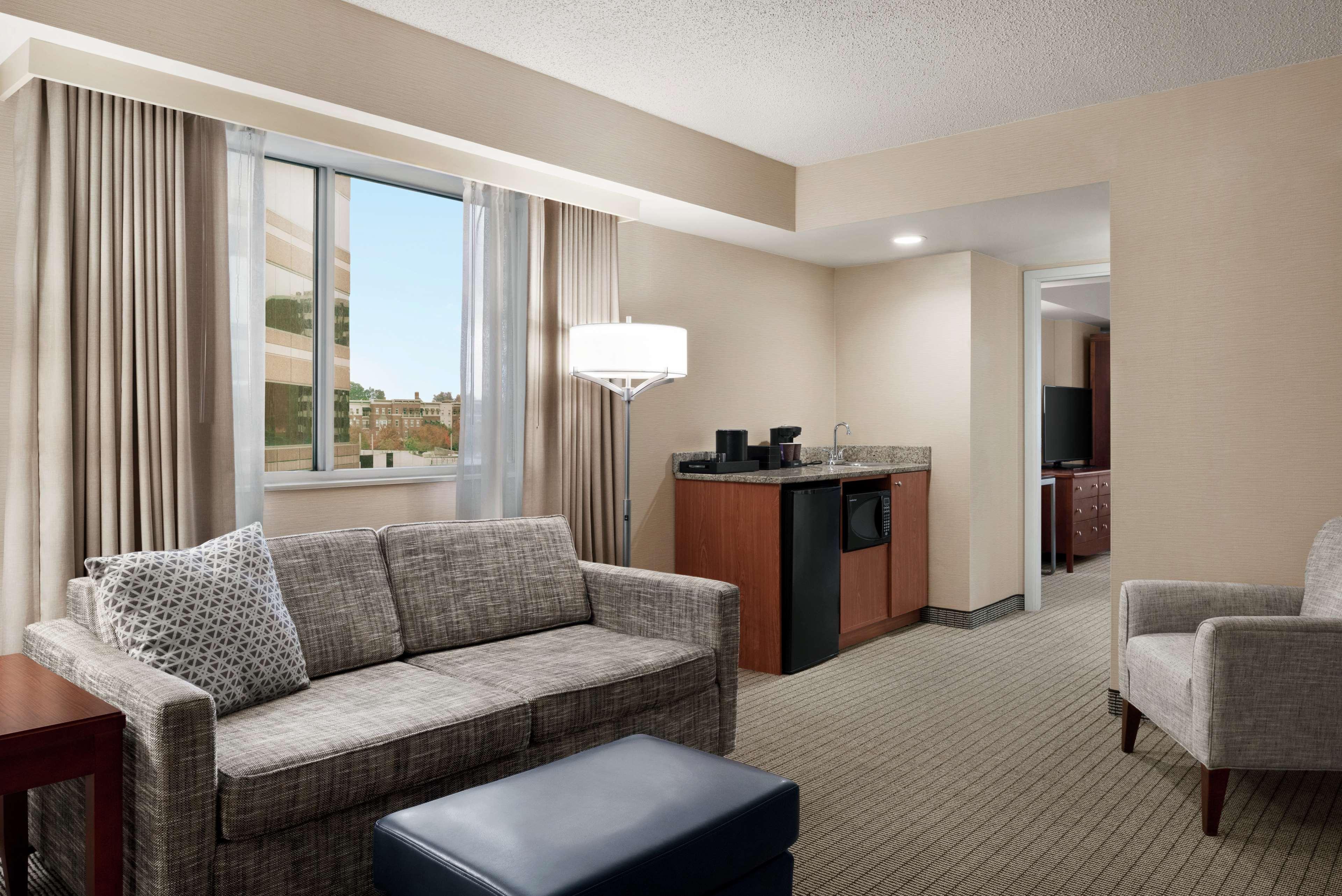 Embassy Suites Cincinnati - Rivercenter Covington Dış mekan fotoğraf