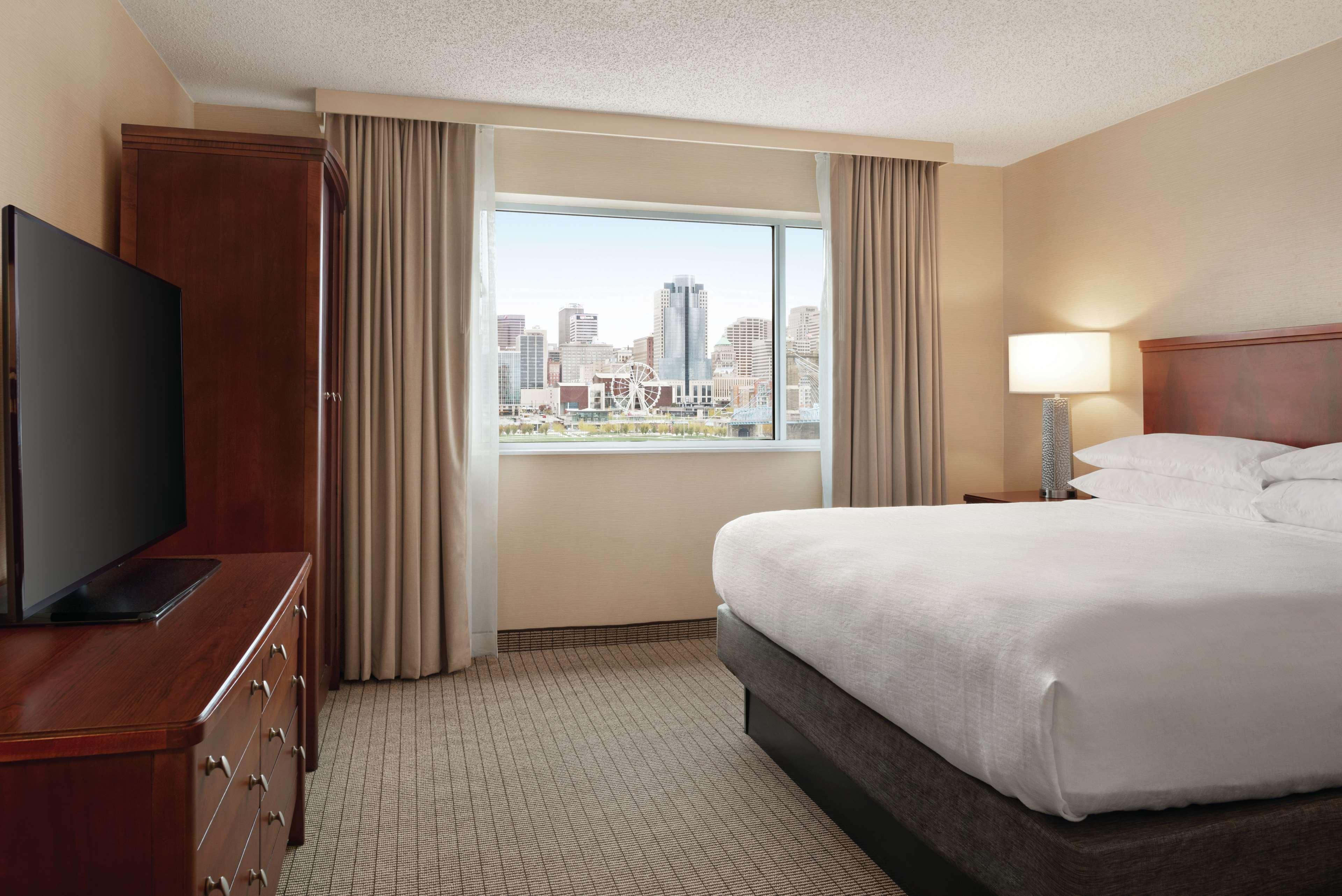 Embassy Suites Cincinnati - Rivercenter Covington Dış mekan fotoğraf