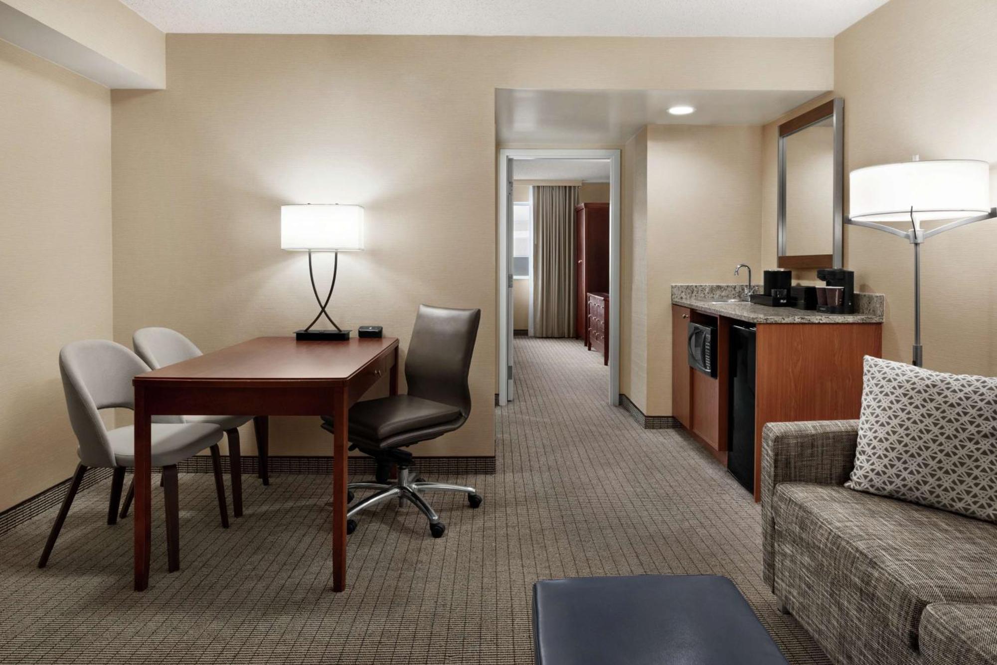 Embassy Suites Cincinnati - Rivercenter Covington Dış mekan fotoğraf