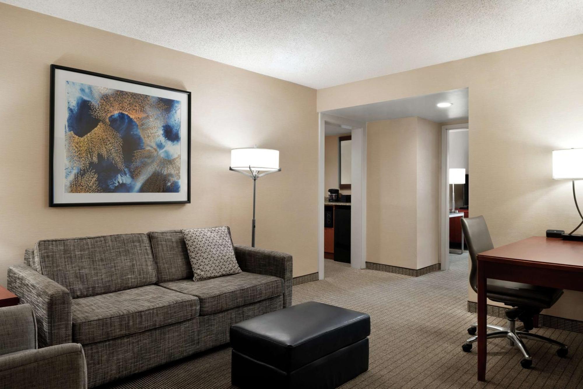 Embassy Suites Cincinnati - Rivercenter Covington Dış mekan fotoğraf